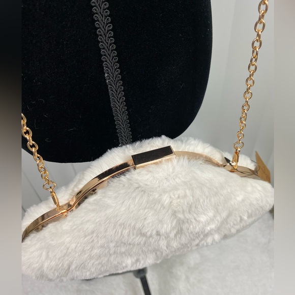 HELLO 3AM FOREVER Faux Fur Cloud Shaped Clutch Shoulder Purse Handbag White Gold - Picture 9 of 16
